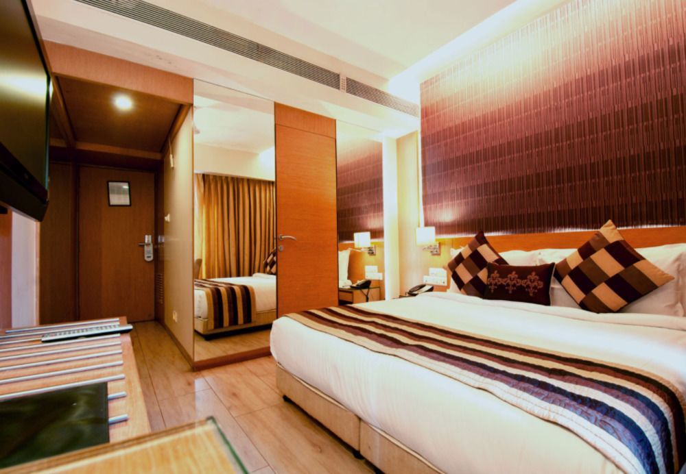 Salida Del Sol Hotel Panaji Exterior photo